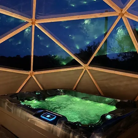 Le Dome Et Son Jacuzzi Vakantiehuis *