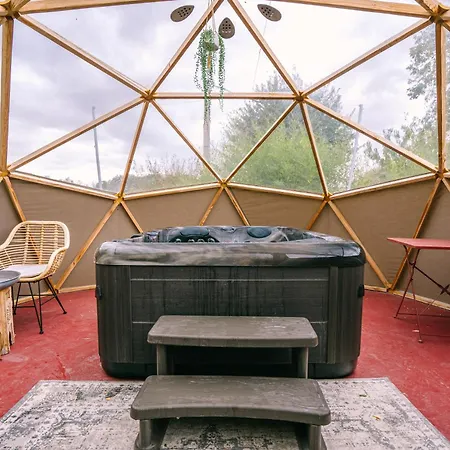 Le Dome Et Son Jacuzzi
